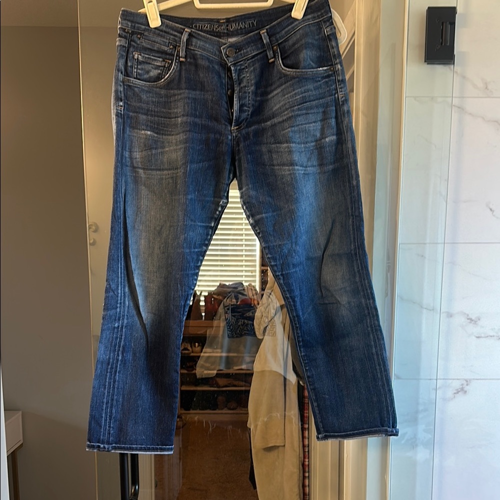 Citizens Of Humanity Blue Straight Jeans with Classic Appeal